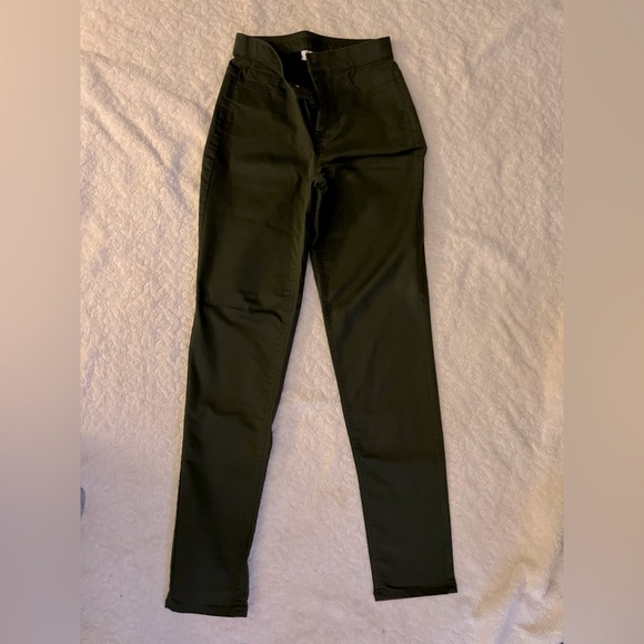 NWOT. Denim& Co pants. Color is green/grey color. Size 4T, straight leg. - Picture 1 of 4